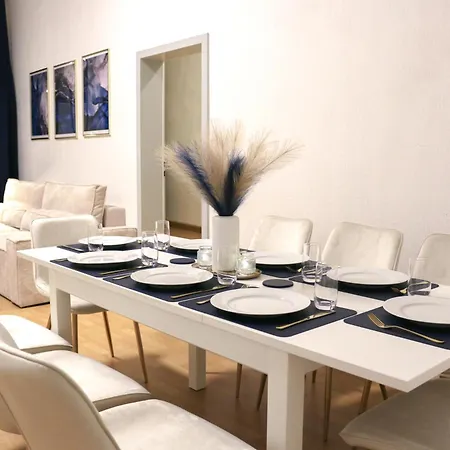 Yr - Stadtzentrum - Billardtisch - Parkplatz - 140qm - Kaffee 아파트 *